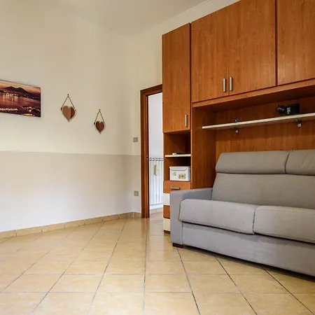 House Trinita 21 * Neapol